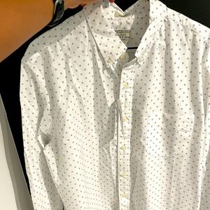 White L classic fit Jcrew button up